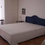 Deux -141 Vila